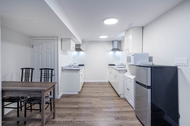 125 Brookmill Drive Lower A, Vaughan
