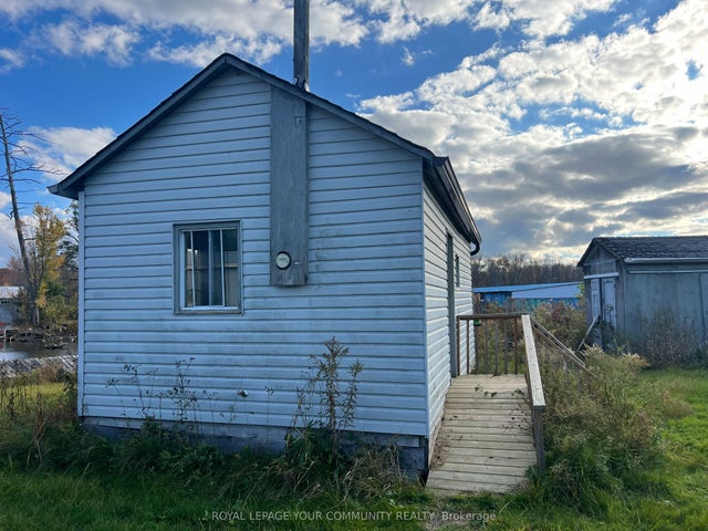 8 Island Drive, Georgina