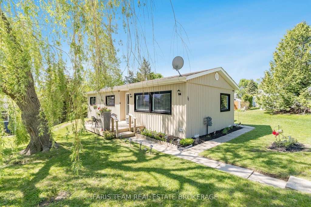 21 Hawthorne Drive, Innisfil