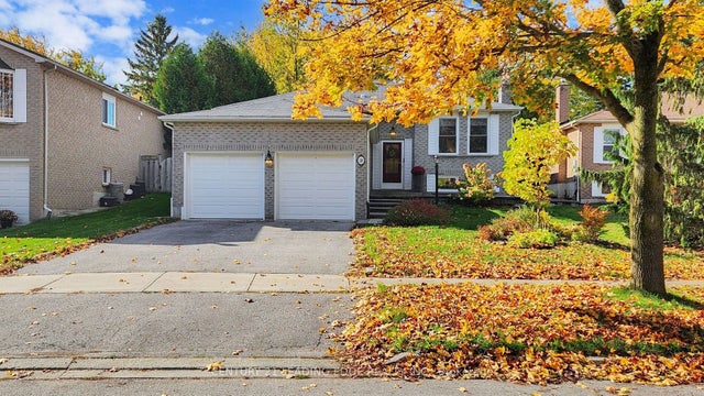 28 Stonehill Boulevard, East Gwillimbury