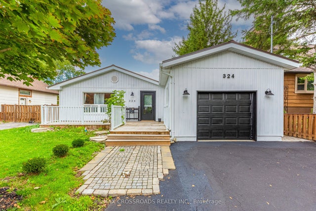 324 Tampa Drive, Georgina