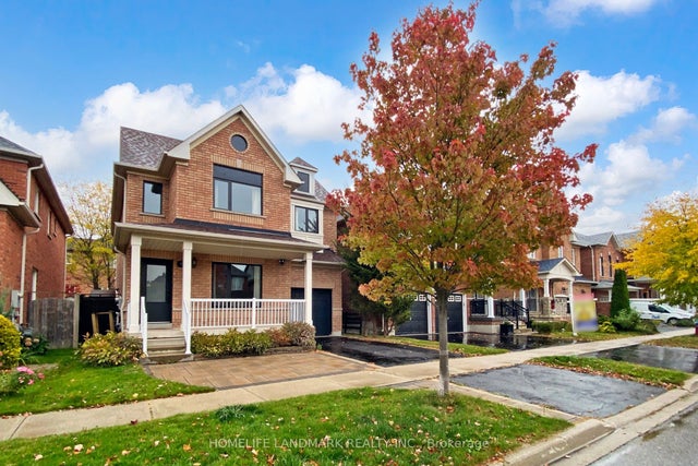 92 Barnwood Drive, Richmond Hill
