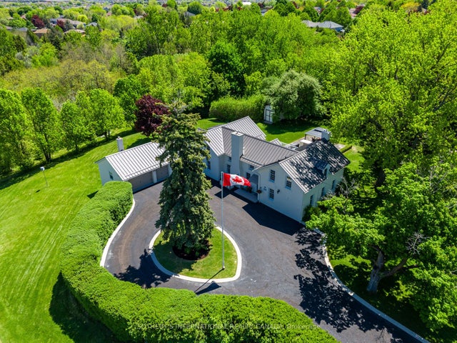 220 Old Yonge Street, Aurora