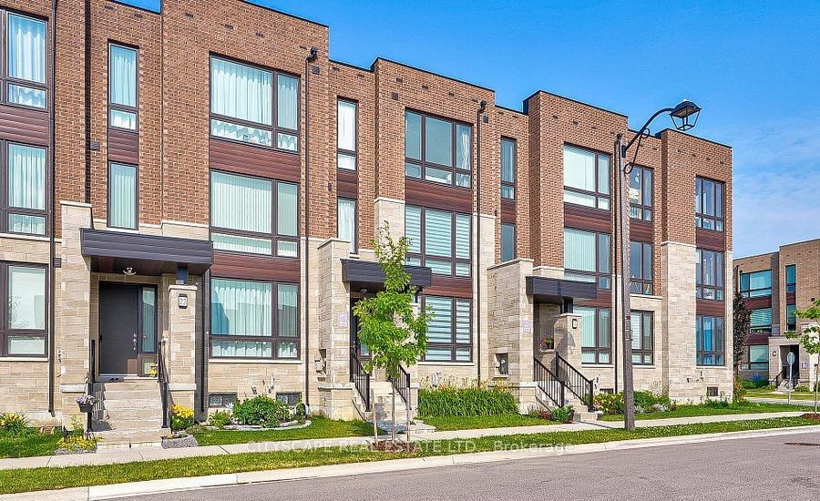 20 Fred Wolstenholme Drive, Markham