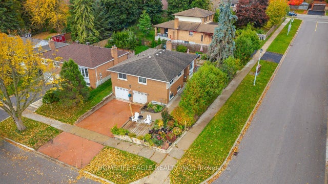 14 Lee Avenue, Bradford West Gwillimbury