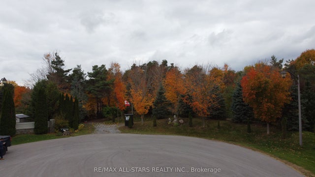 26 Cranborne Chase, Whitchurch-Stouffville