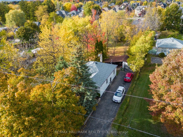 162 Weldrick Road W, Richmond Hill