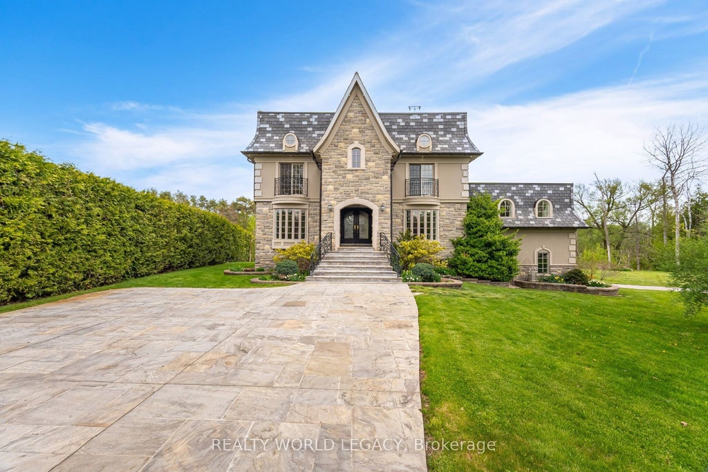 4313 20 Side Road, Bradford West Gwillimbury