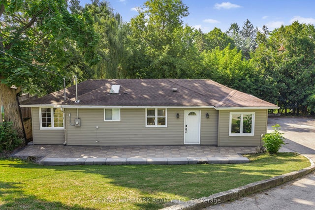 31 Mitchell Avenue, Whitchurch-Stouffville