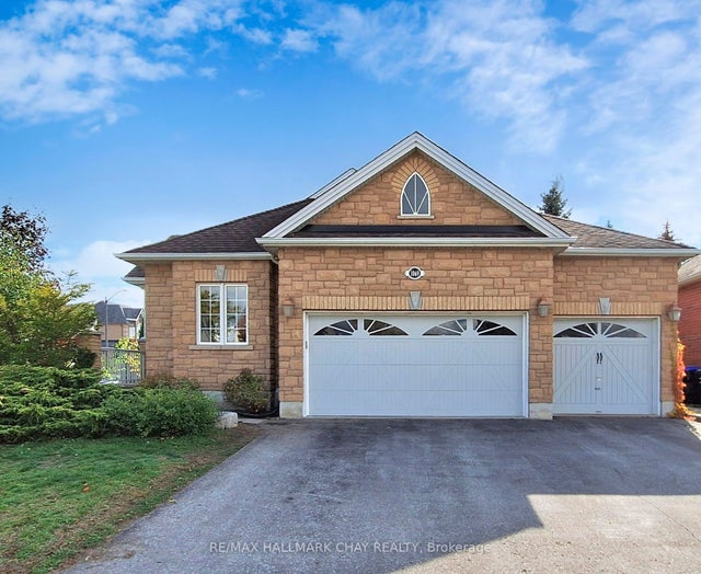 1069 Booth Avenue, Innisfil