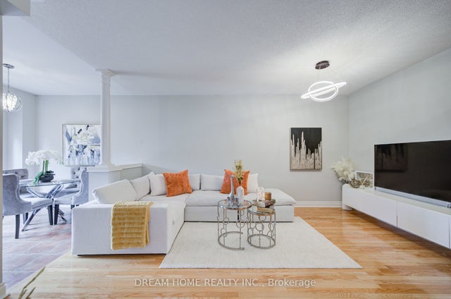 172 Tom Taylor Crescent, Newmarket