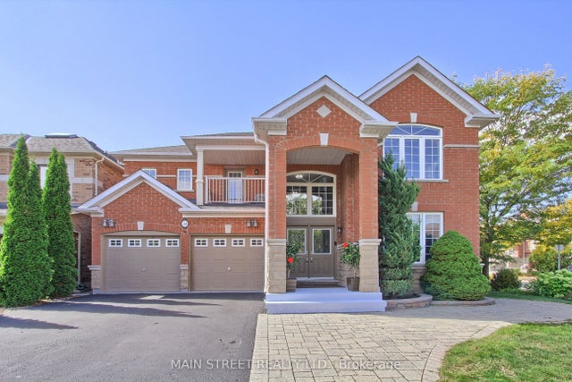 30 Conover Avenue, Aurora