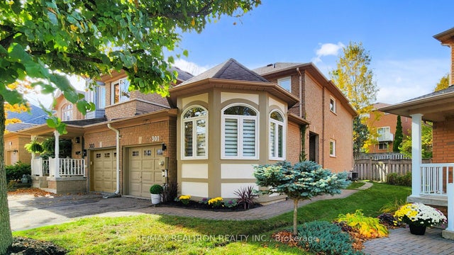 301 Warner Crescent, Newmarket