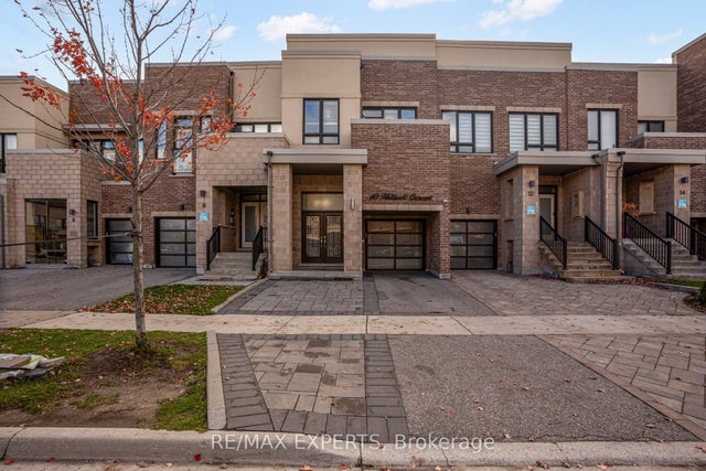 10 Helliwell Crescent, Richmond Hill