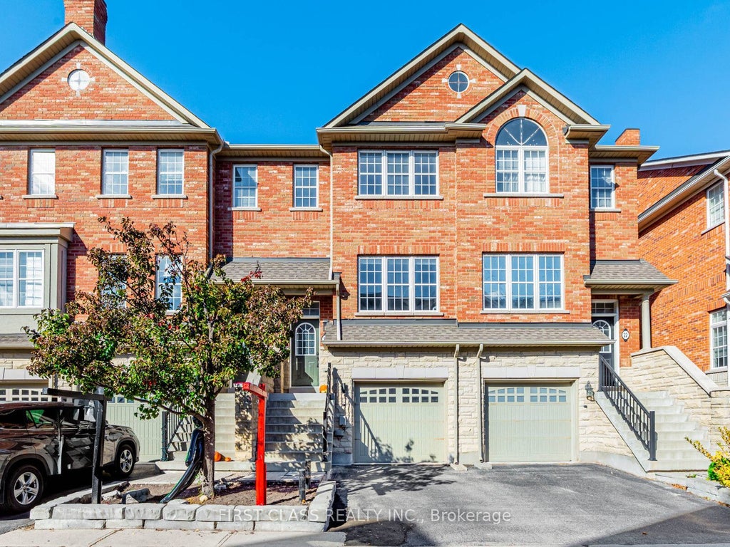 24 Golden Spruce Lane, Vaughan