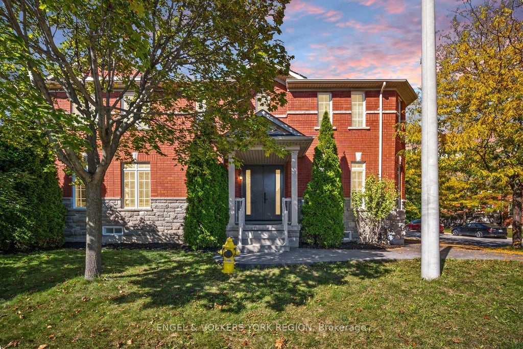 2 Fiorentina Avenue, Vaughan