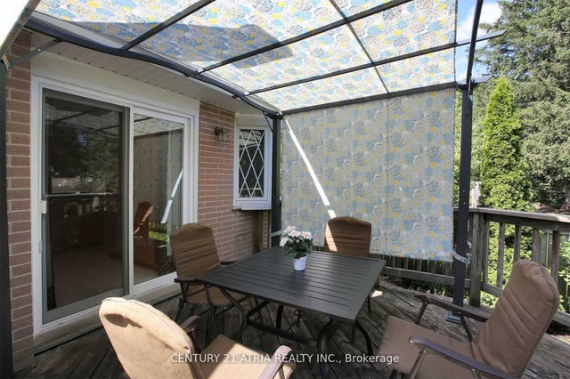 16 Brightbay Crescent, Markham