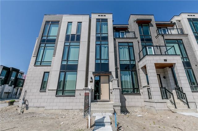 32 Crimson Forest Drive, Vaughan
