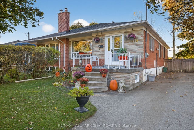 225 Elka Drive, Richmond Hill