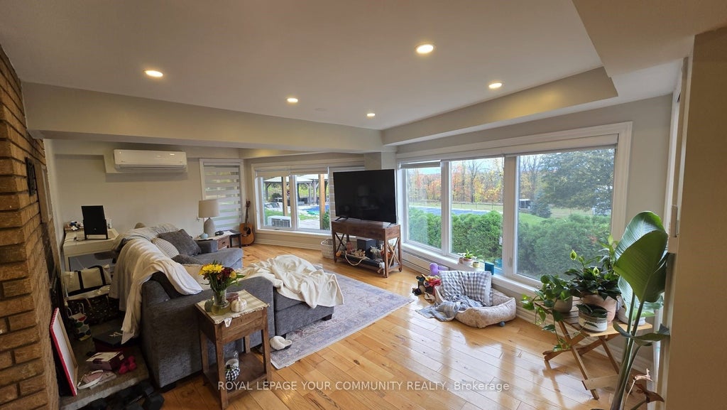 284 Catering Road Bsmt, Georgina