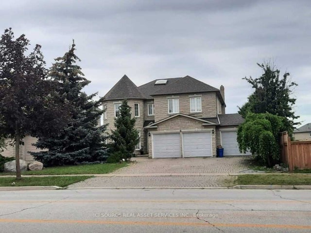 8 Headford Avenue Lower, Richmond Hill