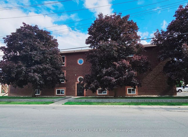 86 Curtis Street 3, Essa