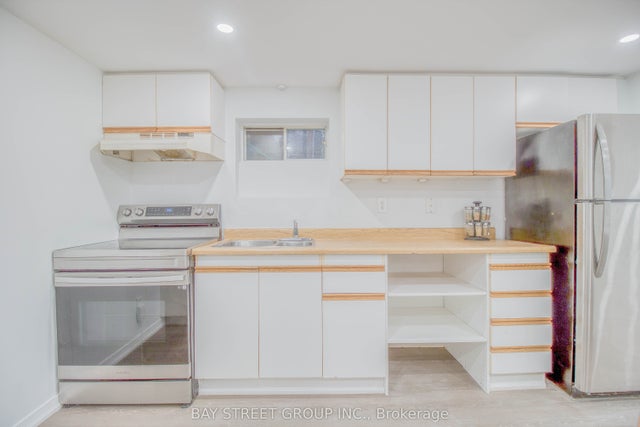 65 Davis Road N Basement #2, Aurora