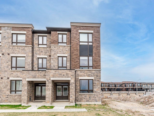 50 Robert Eaton Avenue, Markham