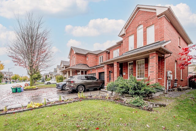 15 Longwood Avenue, Richmond Hill