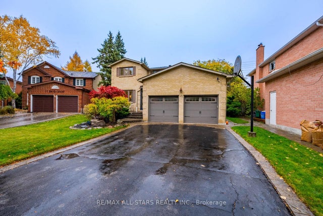 15 Sawyer Crescent, Markham