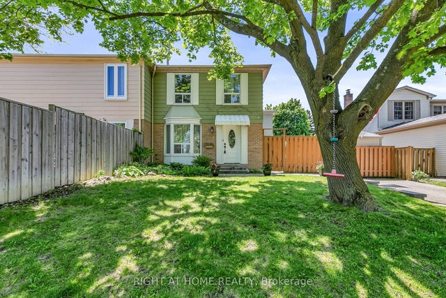 25 Castle Rock Drive, Richmond Hill