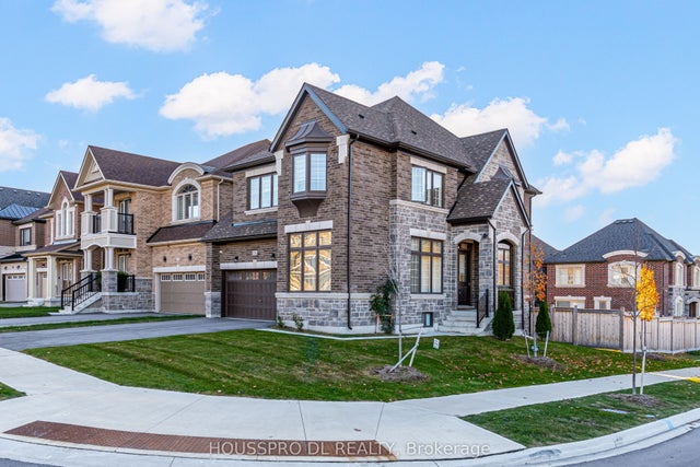 136 Carriage Shop Bend, East Gwillimbury