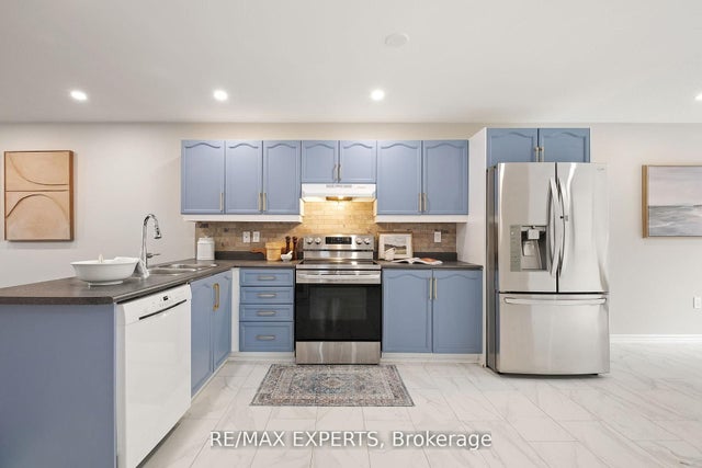 14 Aishford Road, Bradford West Gwillimbury