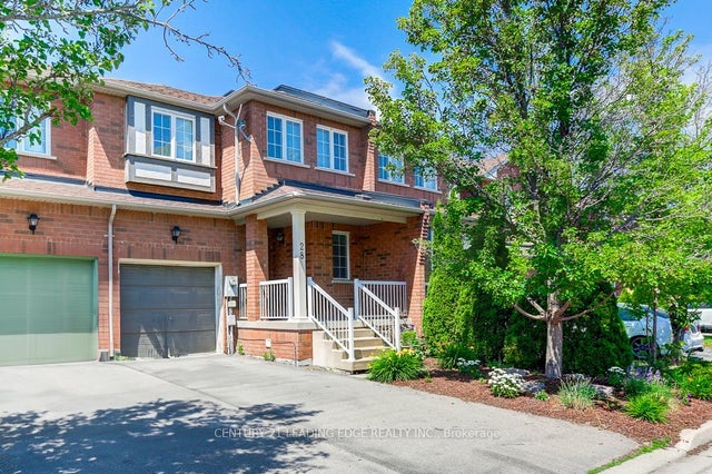 28 Charles Sturdy Road, Markham
