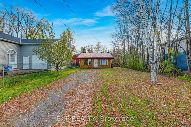 229 Elm Avenue, Georgina
