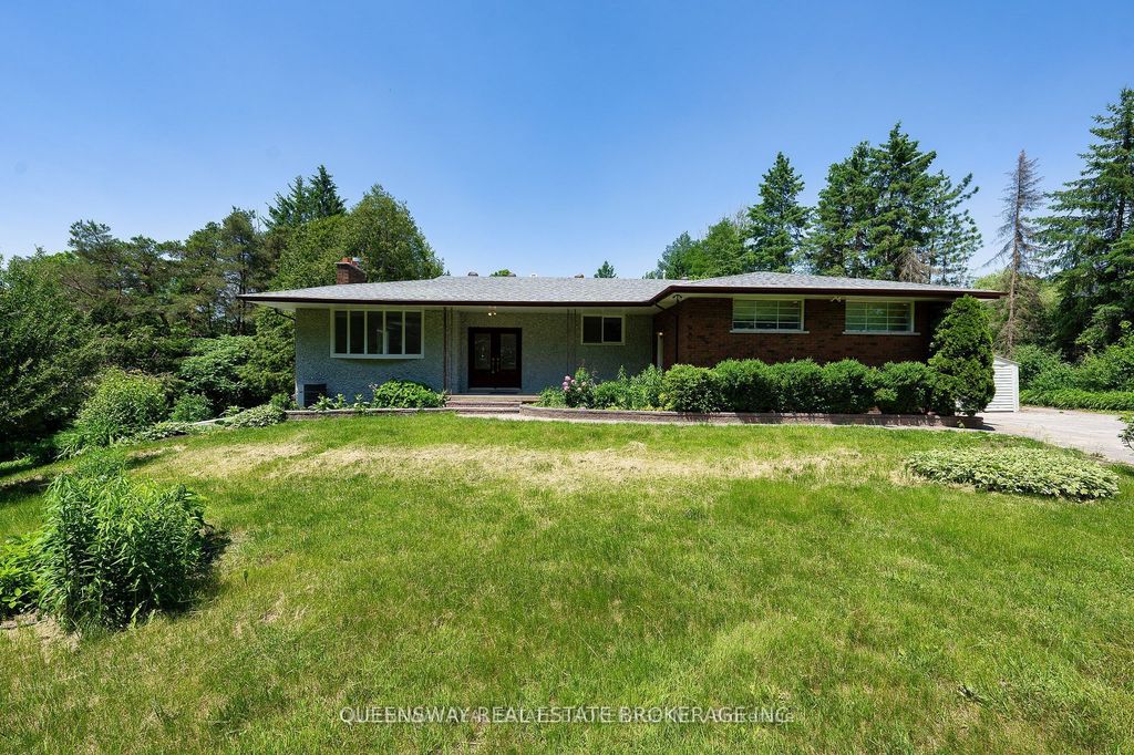 1268 15th Side Road, King