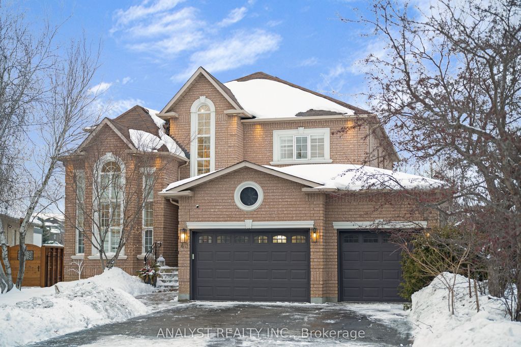 43 Carstad Crescent, Vaughan