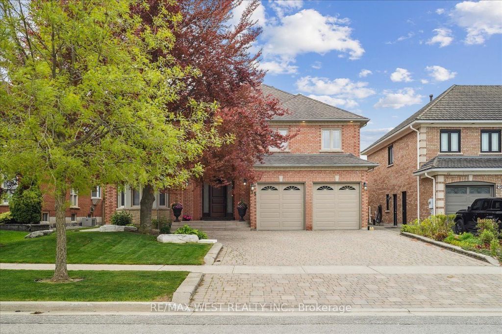 15 Brownlee Avenue, Vaughan