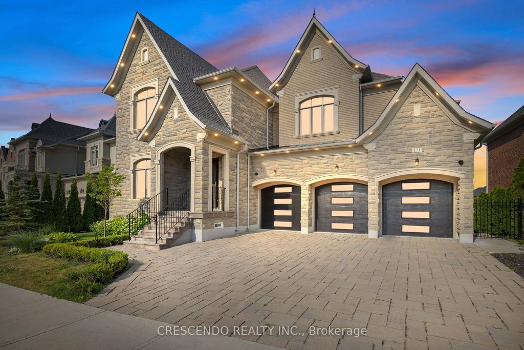 171 Woodgate Pines Drive, Vaughan
