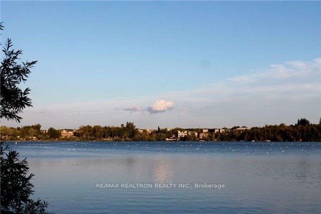 219 Lakeland Crescent, Richmond Hill
