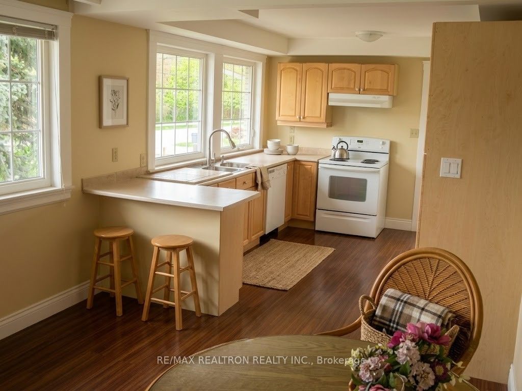 166 Weldrick Road, Richmond Hill
