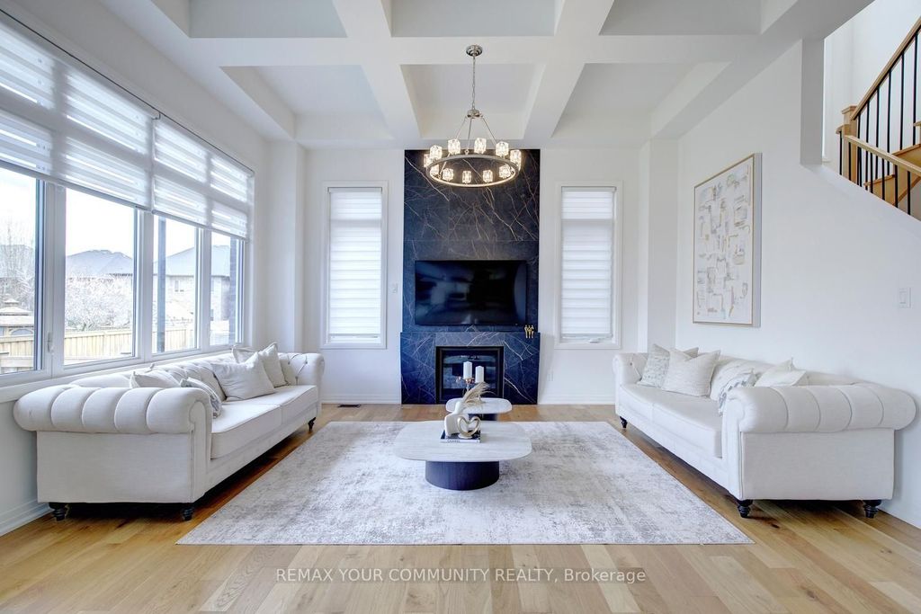 96 Bond Crescent, Richmond Hill