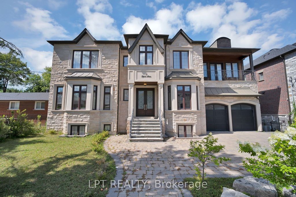 2 Poplar Drive, Richmond Hill