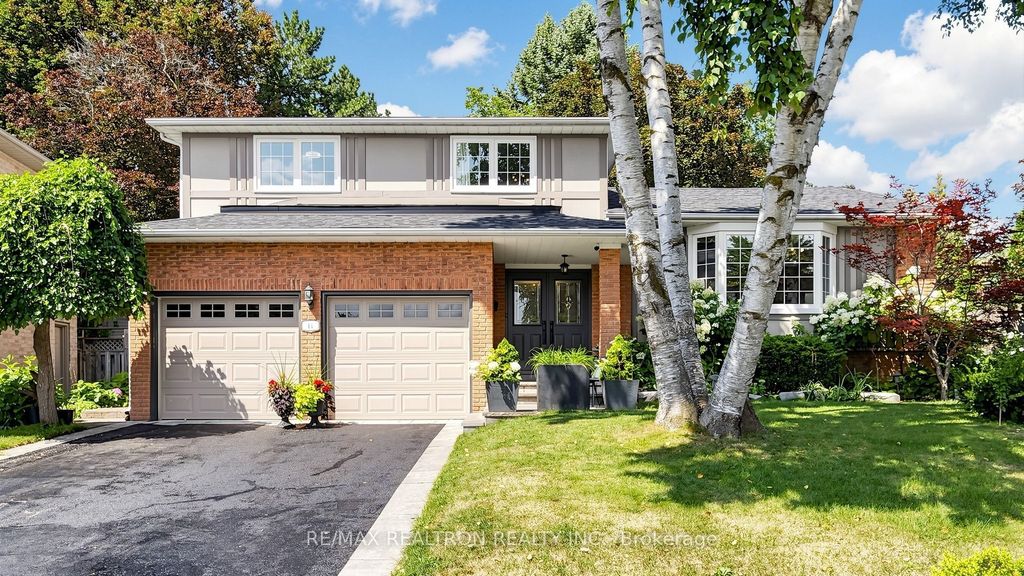 14 Oak Grove Court, Markham