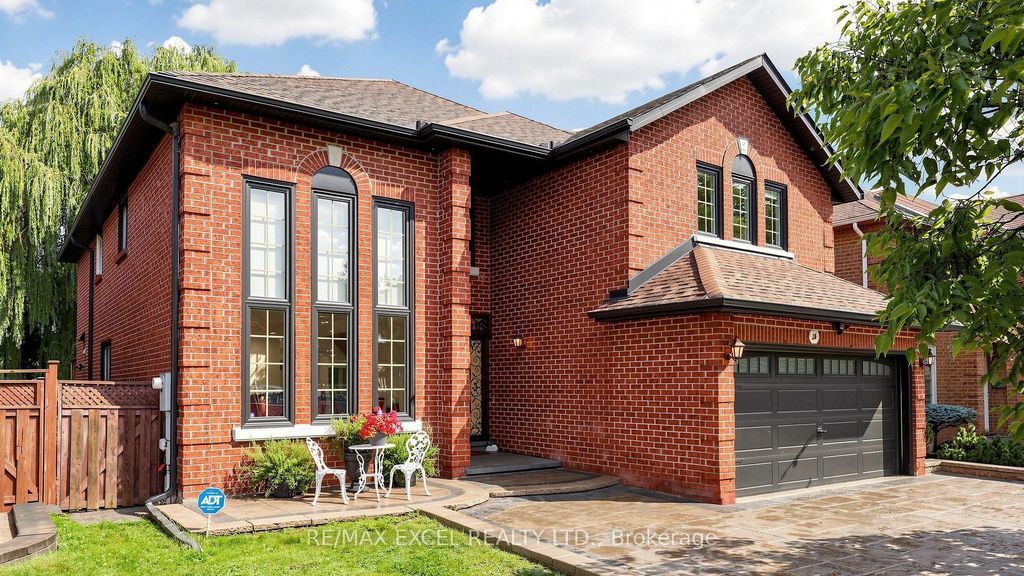 2b Trinity Crescent, Richmond Hill