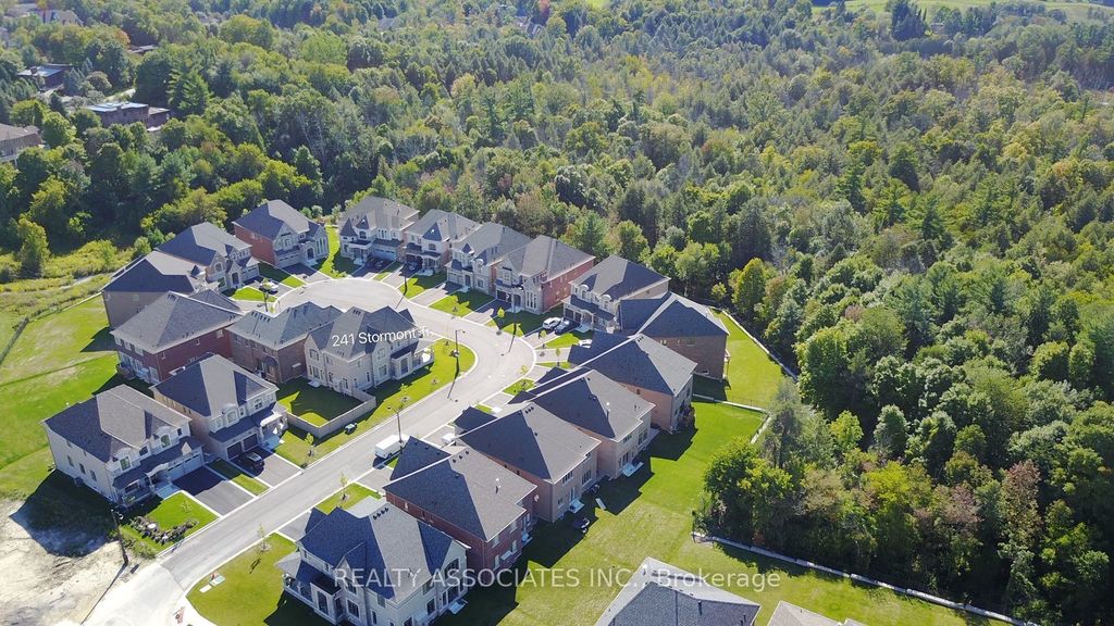 241 Stormont Trail, Vaughan