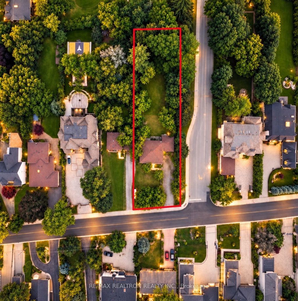 108 Garden Avenue, Richmond Hill