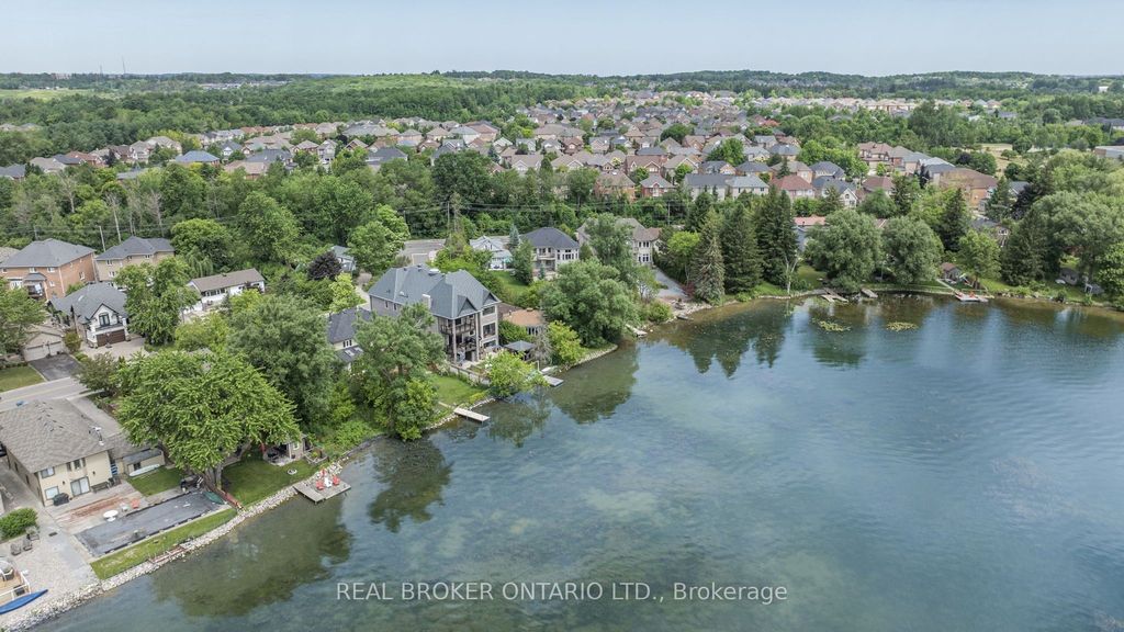 429 North Lake Road, Richmond Hill