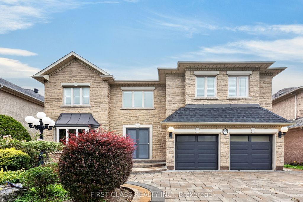 67 Black Walnut Crescent, Richmond Hill