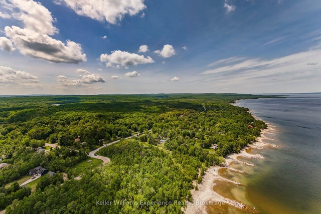 2442 Champlain Road, Tiny